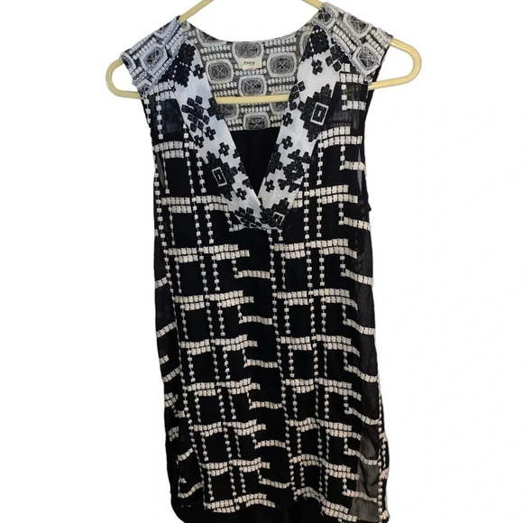 Anthropologie brand tiny , Embroiderd black and off white Chaparral Tank - Picture 6 of 11